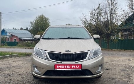 KIA Rio III рестайлинг, 2013 год, 645 000 рублей, 2 фотография