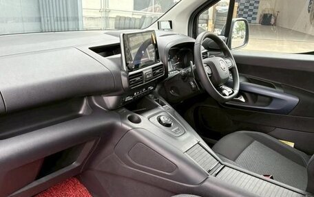 Fiat Doblo, 2023 год, 1 690 000 рублей, 12 фотография