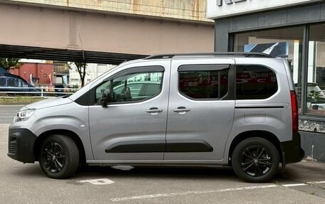 Fiat Doblo, 2023 год, 1 690 000 рублей, 6 фотография