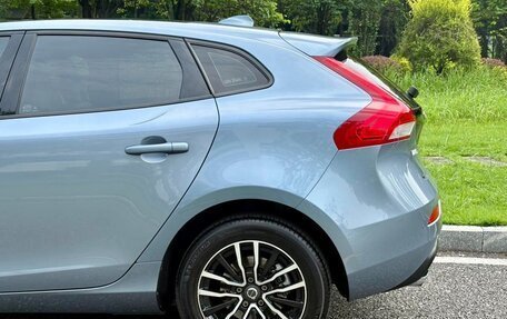 Volvo V40 II рестайлинг, 2019 год, 1 040 000 рублей, 7 фотография