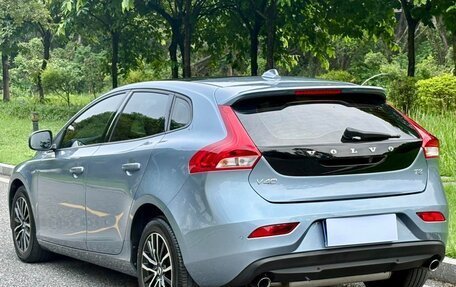 Volvo V40 II рестайлинг, 2019 год, 1 040 000 рублей, 9 фотография