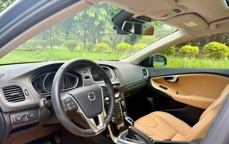 Volvo V40 II рестайлинг, 2019 год, 1 040 000 рублей, 12 фотография