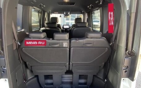 Honda Stepwgn, 2023 год, 2 310 000 рублей, 11 фотография
