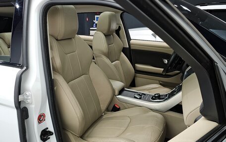 Land Rover Range Rover Evoque I, 2017 год, 1 900 000 рублей, 10 фотография