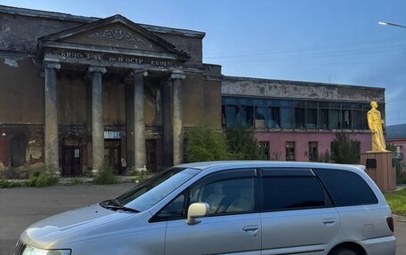 Nissan Bassara, 2001 год, 455 000 рублей, 2 фотография