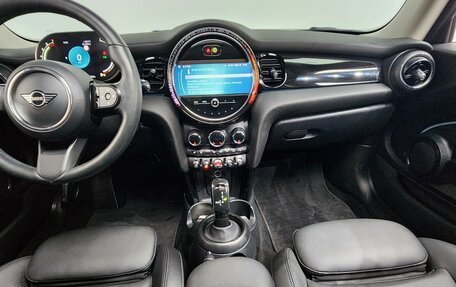MINI Hatch, 2022 год, 2 051 000 рублей, 5 фотография