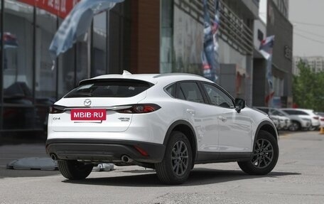 Mazda CX-4, 2023 год, 1 750 000 рублей, 4 фотография