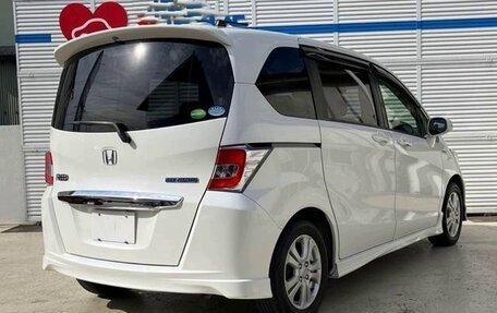 Honda Freed I, 2015 год, 833 000 рублей, 7 фотография