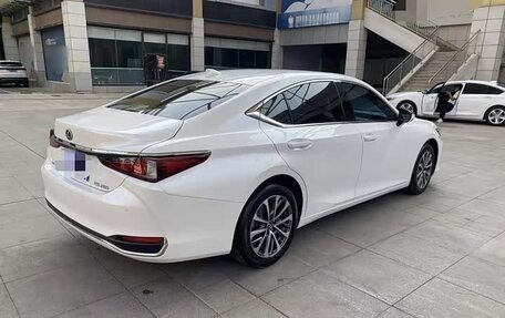 Lexus ES VII, 2023 год, 3 135 000 рублей, 6 фотография