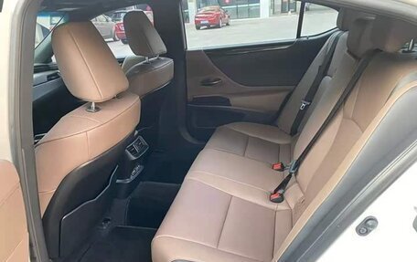 Lexus ES VII, 2023 год, 3 135 000 рублей, 15 фотография
