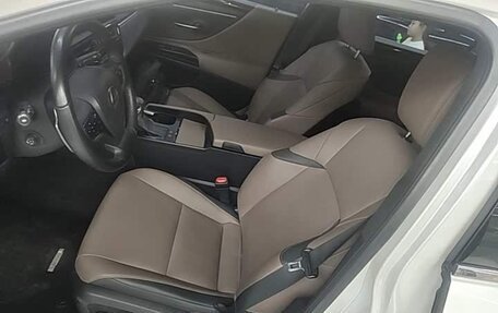 Lexus ES VII, 2023 год, 3 135 000 рублей, 12 фотография