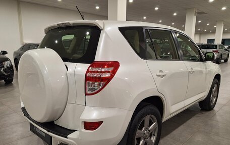 Toyota RAV4, 2012 год, 1 645 000 рублей, 2 фотография