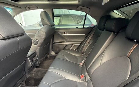 Toyota Camry, 2023 год, 3 600 000 рублей, 9 фотография