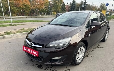Opel Astra J, 2013 год, 800 000 рублей, 4 фотография