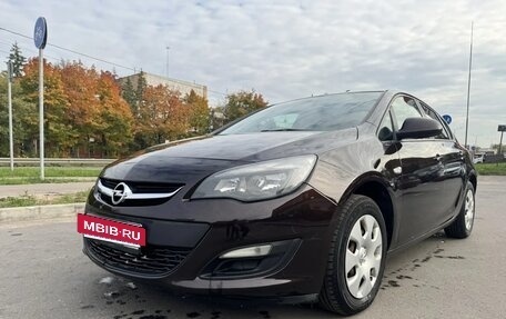Opel Astra J, 2013 год, 800 000 рублей, 3 фотография