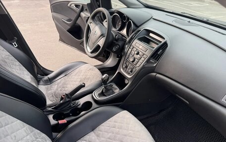Opel Astra J, 2013 год, 800 000 рублей, 18 фотография