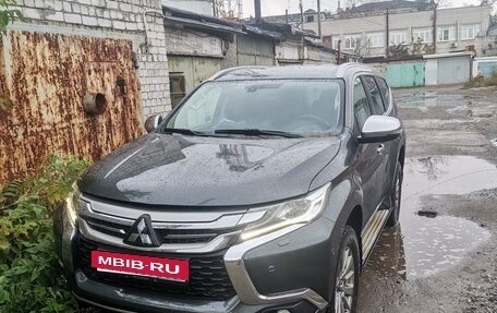 Mitsubishi Pajero Sport III рестайлинг, 2018 год, 2 950 000 рублей, 8 фотография
