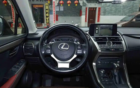 Lexus NX I, 2018 год, 2 940 007 рублей, 13 фотография