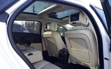 Jaguar XJ IV (X351), 2013 год, 2 400 000 рублей, 8 фотография