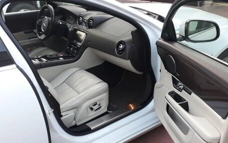 Jaguar XJ IV (X351), 2013 год, 2 400 000 рублей, 7 фотография