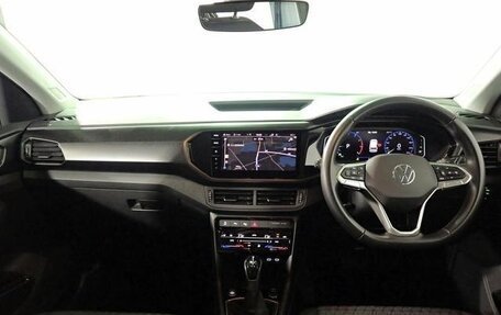 Volkswagen T-Cross I, 2023 год, 1 540 004 рублей, 7 фотография