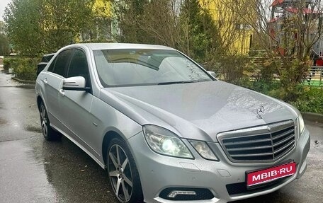 Mercedes-Benz E-Класс, 2010 год, 1 200 000 рублей, 1 фотография