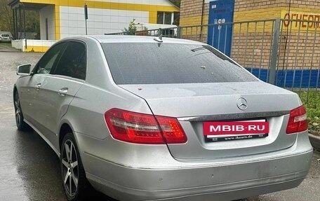 Mercedes-Benz E-Класс, 2010 год, 1 200 000 рублей, 2 фотография