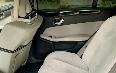 Mercedes-Benz E-Класс, 2010 год, 1 200 000 рублей, 11 фотография