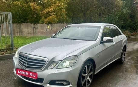 Mercedes-Benz E-Класс, 2010 год, 1 200 000 рублей, 4 фотография