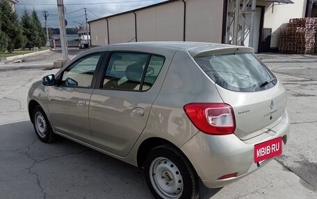 Renault Sandero II рестайлинг, 2015 год, 500 000 рублей, 4 фотография