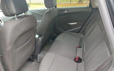 Opel Astra J, 2011 год, 570 000 рублей, 10 фотография