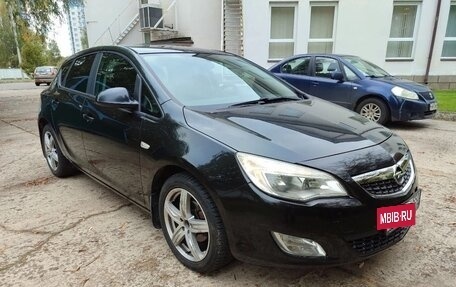 Opel Astra J, 2011 год, 570 000 рублей, 11 фотография