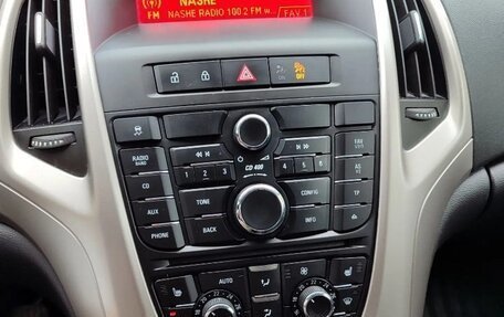Opel Astra J, 2011 год, 570 000 рублей, 25 фотография