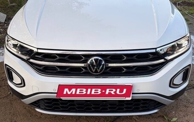 Volkswagen T-Roc I, 2022 год, 1 800 000 рублей, 1 фотография