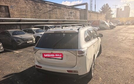 Mitsubishi Outlander III рестайлинг 3, 2013 год, 1 050 000 рублей, 9 фотография
