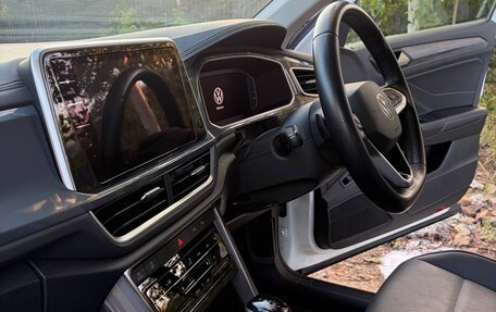 Volkswagen T-Roc I, 2022 год, 1 800 000 рублей, 7 фотография