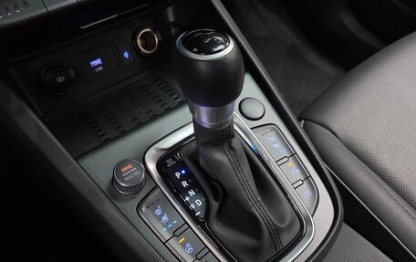 Hyundai Kona I, 2022 год, 1 340 000 рублей, 11 фотография