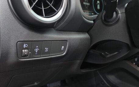 Hyundai Kona I, 2022 год, 1 340 000 рублей, 27 фотография
