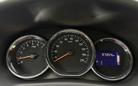 Renault Logan II, 2015 год, 675 000 рублей, 12 фотография