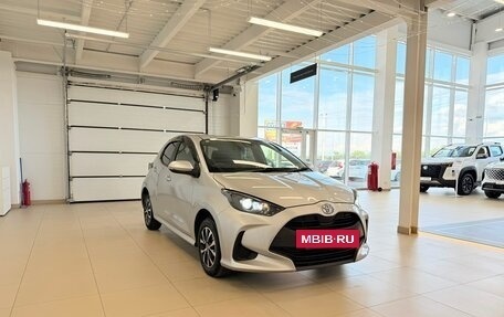 Toyota Yaris, 2020 год, 1 179 000 рублей, 8 фотография