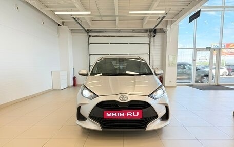 Toyota Yaris, 2020 год, 1 179 000 рублей, 9 фотография