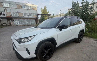 Toyota RAV4, 2021 год, 3 000 000 рублей, 1 фотография