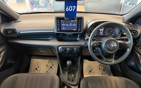 Toyota Yaris, 2020 год, 1 179 000 рублей, 16 фотография