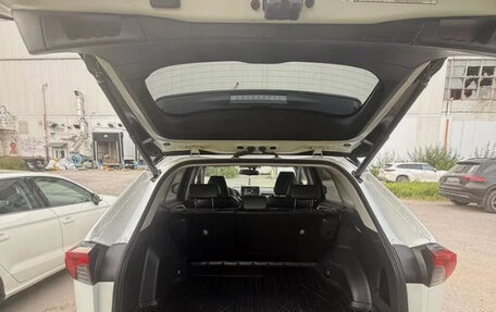 Toyota RAV4, 2021 год, 3 000 000 рублей, 10 фотография