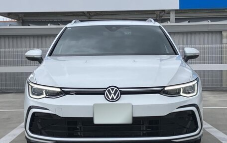 Volkswagen Golf VIII, 2024 год, 1 650 000 рублей, 5 фотография