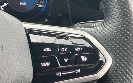 Volkswagen Golf VIII, 2024 год, 1 650 000 рублей, 11 фотография