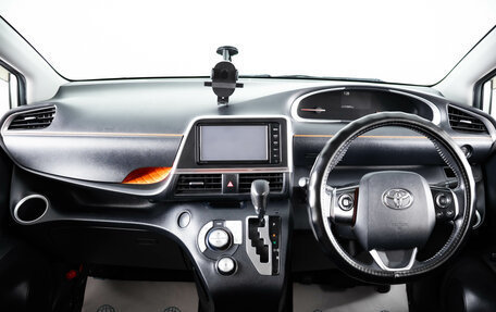 Toyota Sienta II, 2016 год, 1 349 000 рублей, 14 фотография