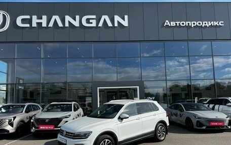 Volkswagen Tiguan II, 2018 год, 2 810 000 рублей, 1 фотография
