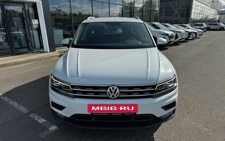 Volkswagen Tiguan II, 2018 год, 2 810 000 рублей, 3 фотография