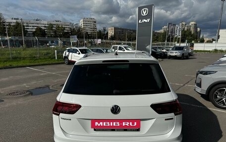 Volkswagen Tiguan II, 2018 год, 2 810 000 рублей, 6 фотография